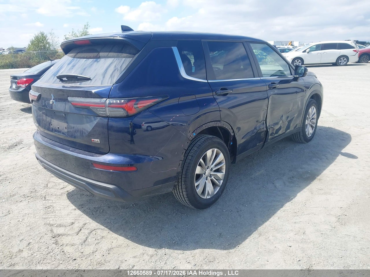 2025 MITSUBISHI OUTLANDER ES thumbnail 5