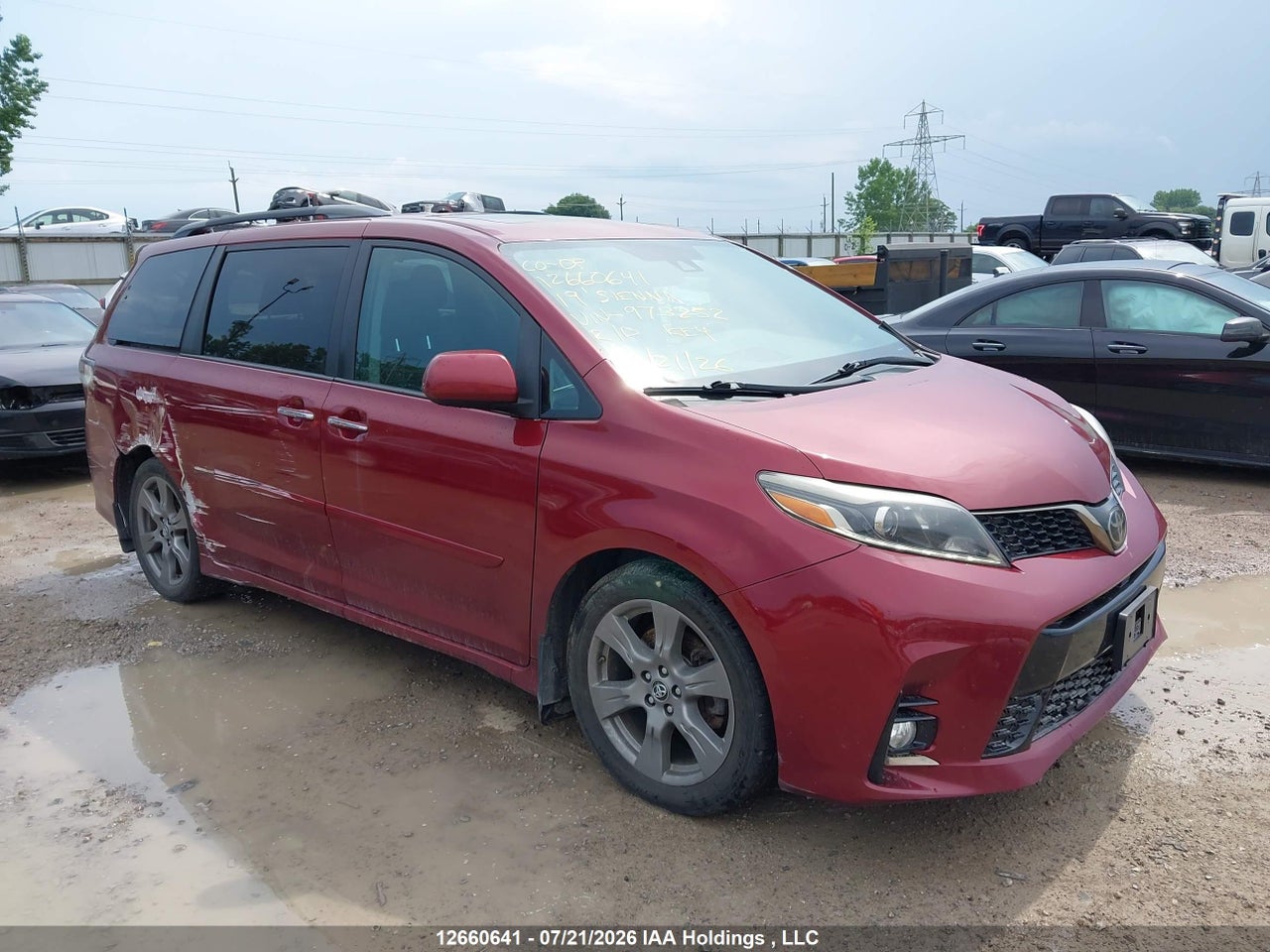 2019 TOYOTA SIENNA SE 8-PASSENGER thumbnail 2