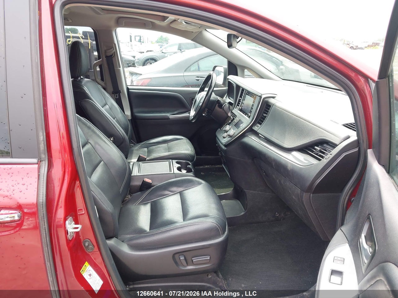 2019 TOYOTA SIENNA SE 8-PASSENGER thumbnail 6
