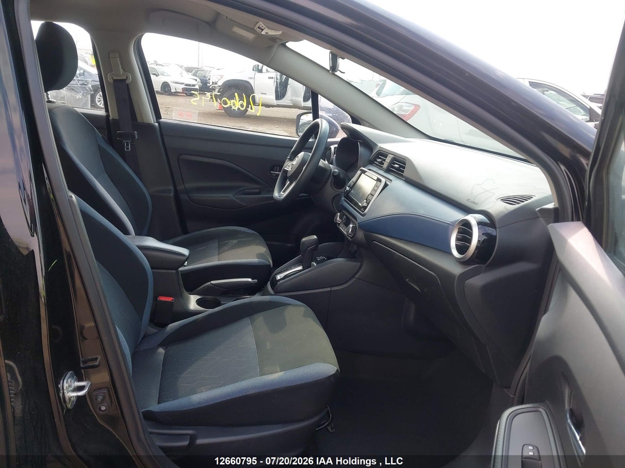 2025 NISSAN VERSA SV thumbnail 6