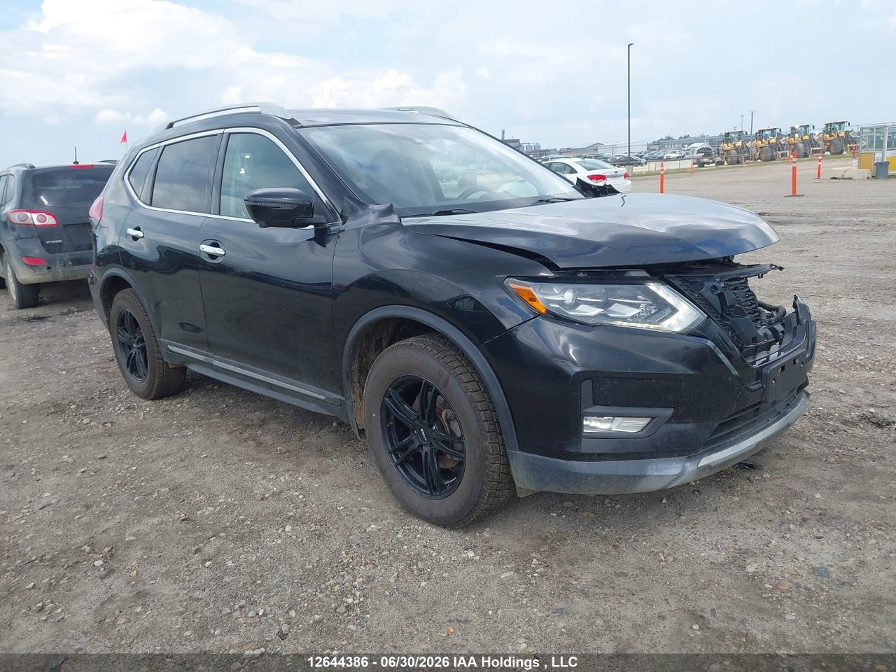 2017 NISSAN ROGUE S/SL PLATINUM/SV thumbnail 2