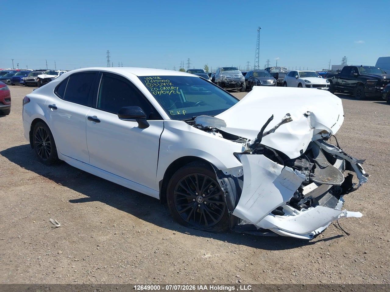 2020 TOYOTA CAMRY SE thumbnail 2