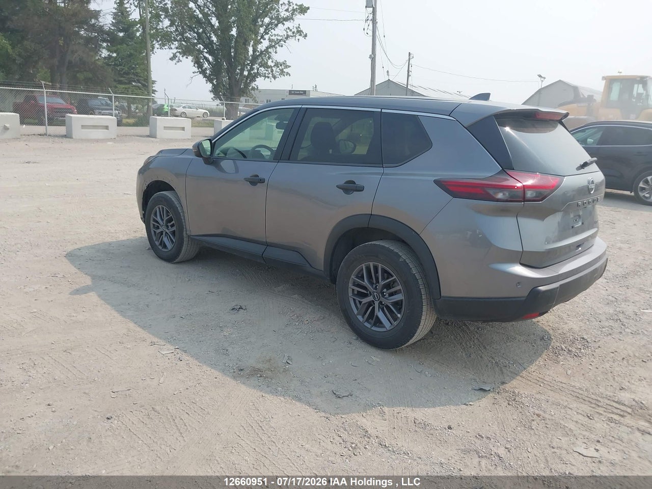 2025 NISSAN ROGUE S thumbnail 4