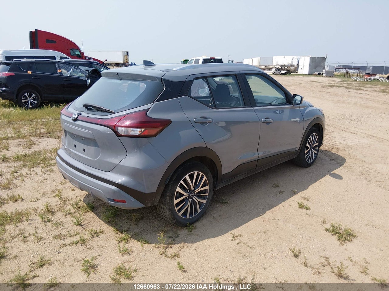 2025 NISSAN KICKS PLAY SV thumbnail 5