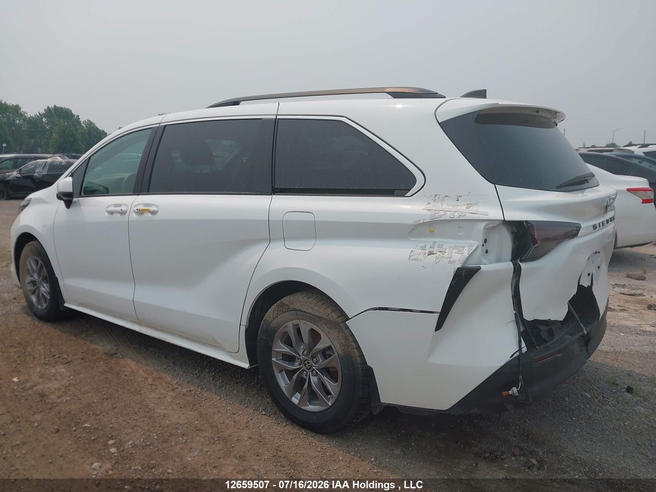 2025 TOYOTA SIENNA LE 8-PASSENGER thumbnail 4