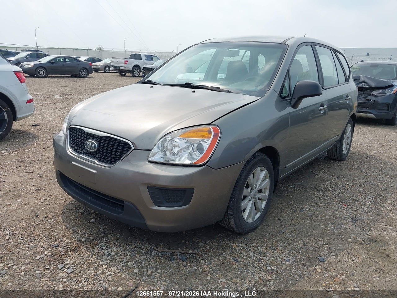 2012 KIA RONDO thumbnail 3