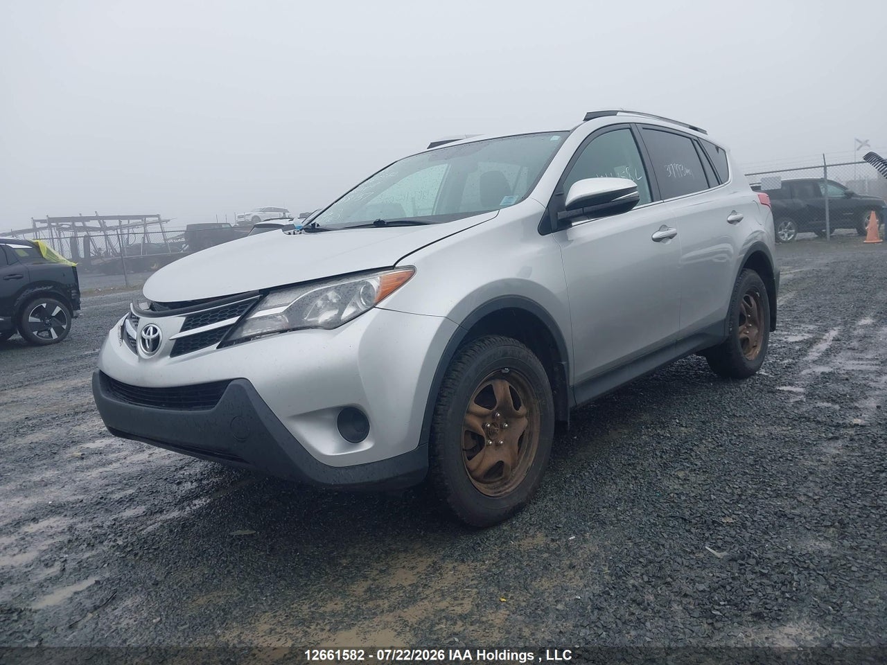 2015 TOYOTA RAV4 LE thumbnail 3