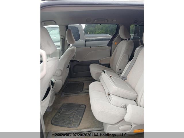 2012 TOYOTA SIENNA LE thumbnail 9