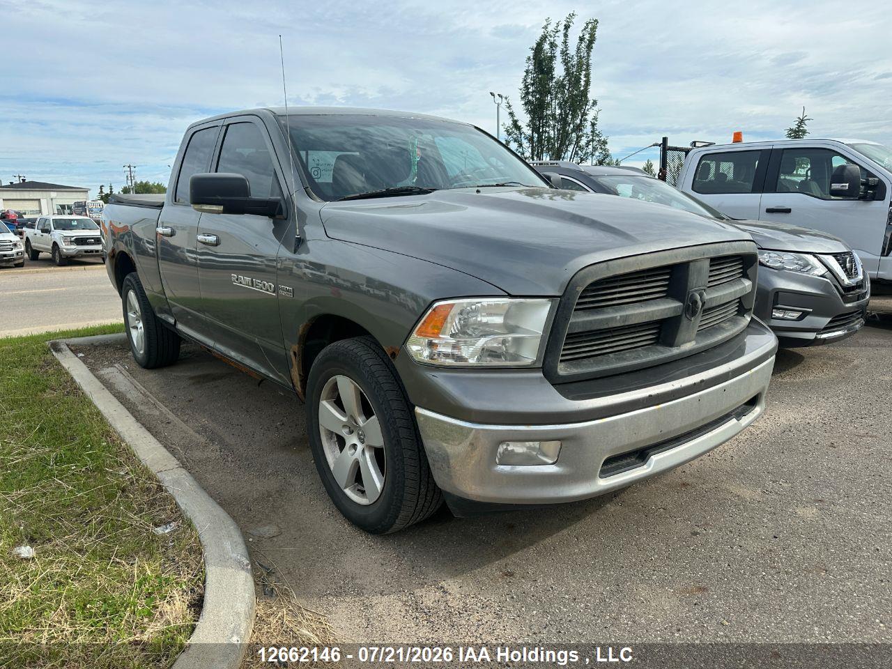 2012 RAM 1500 SLT thumbnail 2