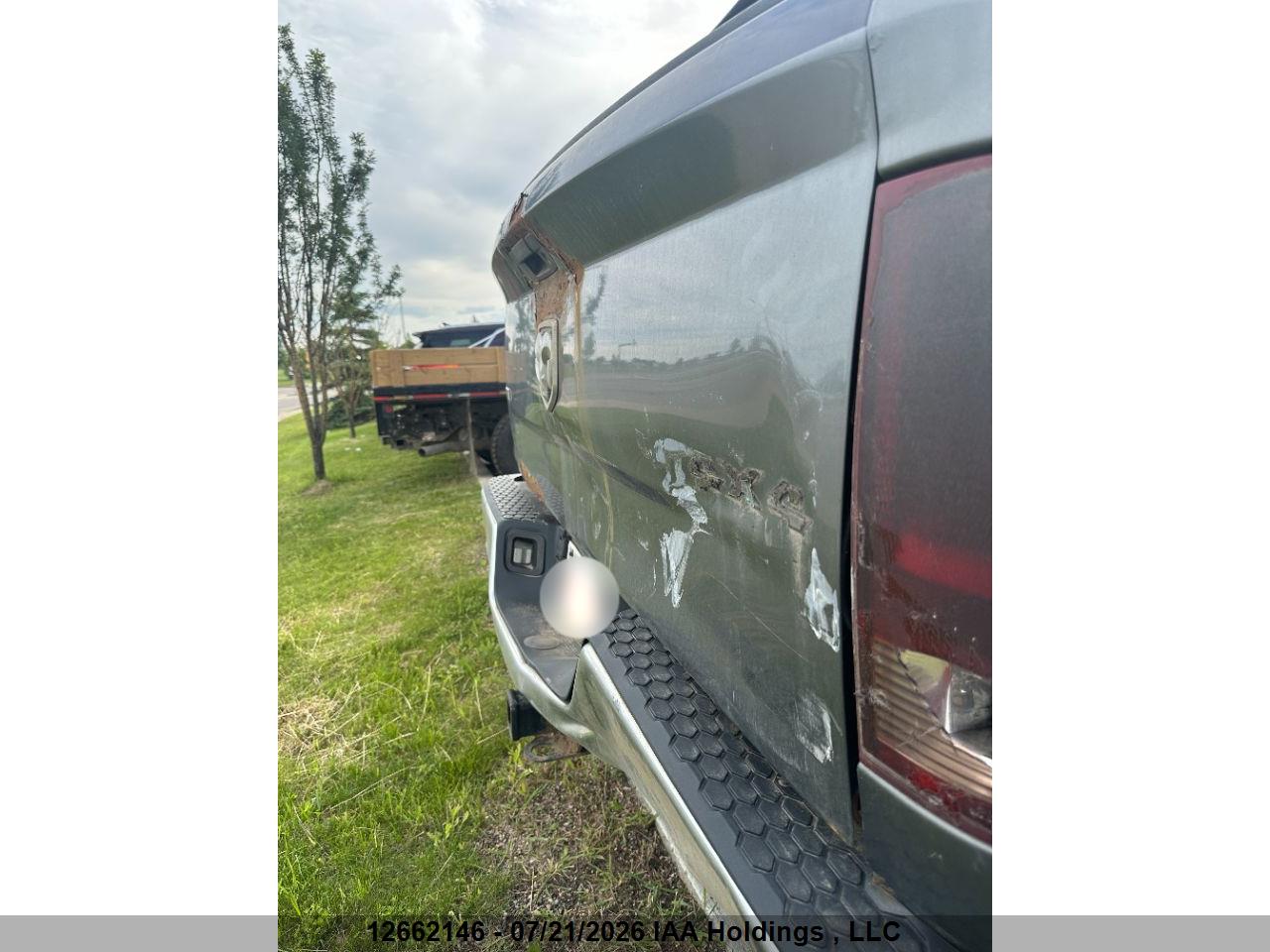 2012 RAM 1500 SLT thumbnail 11
