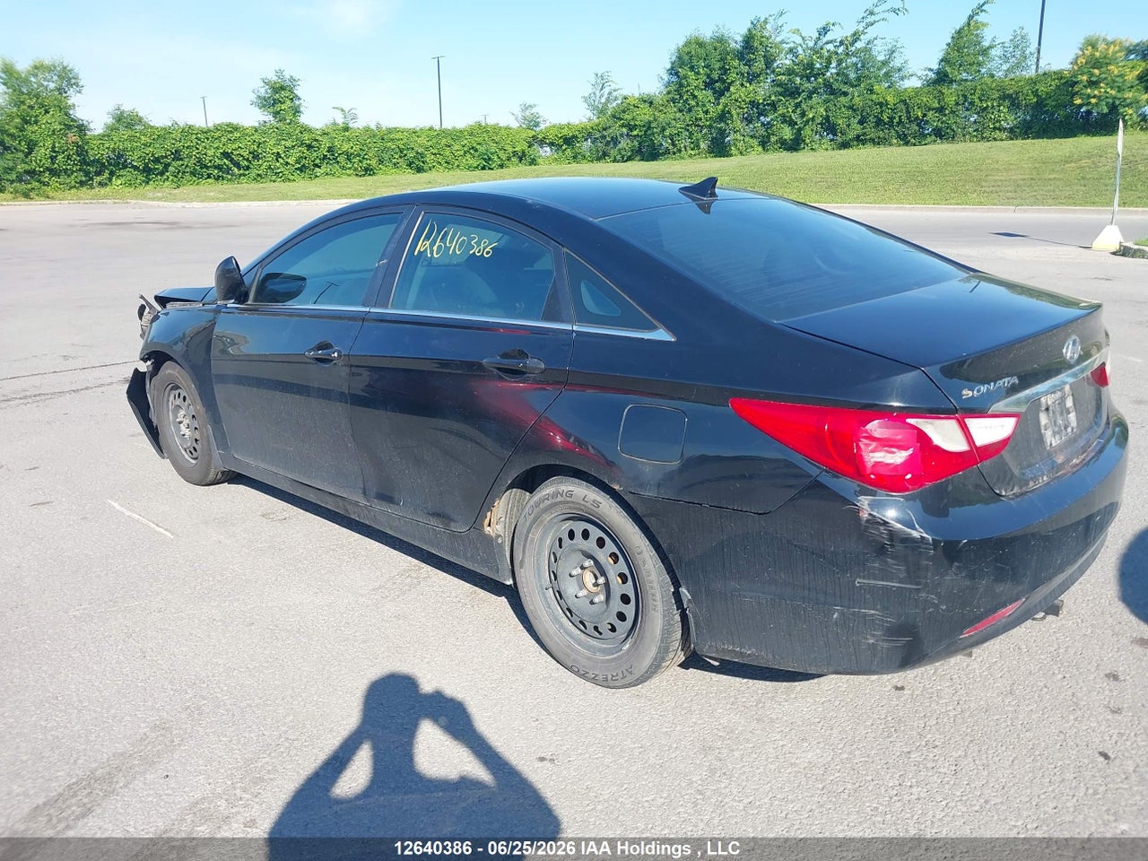 2011 HYUNDAI SONATA GL thumbnail 4