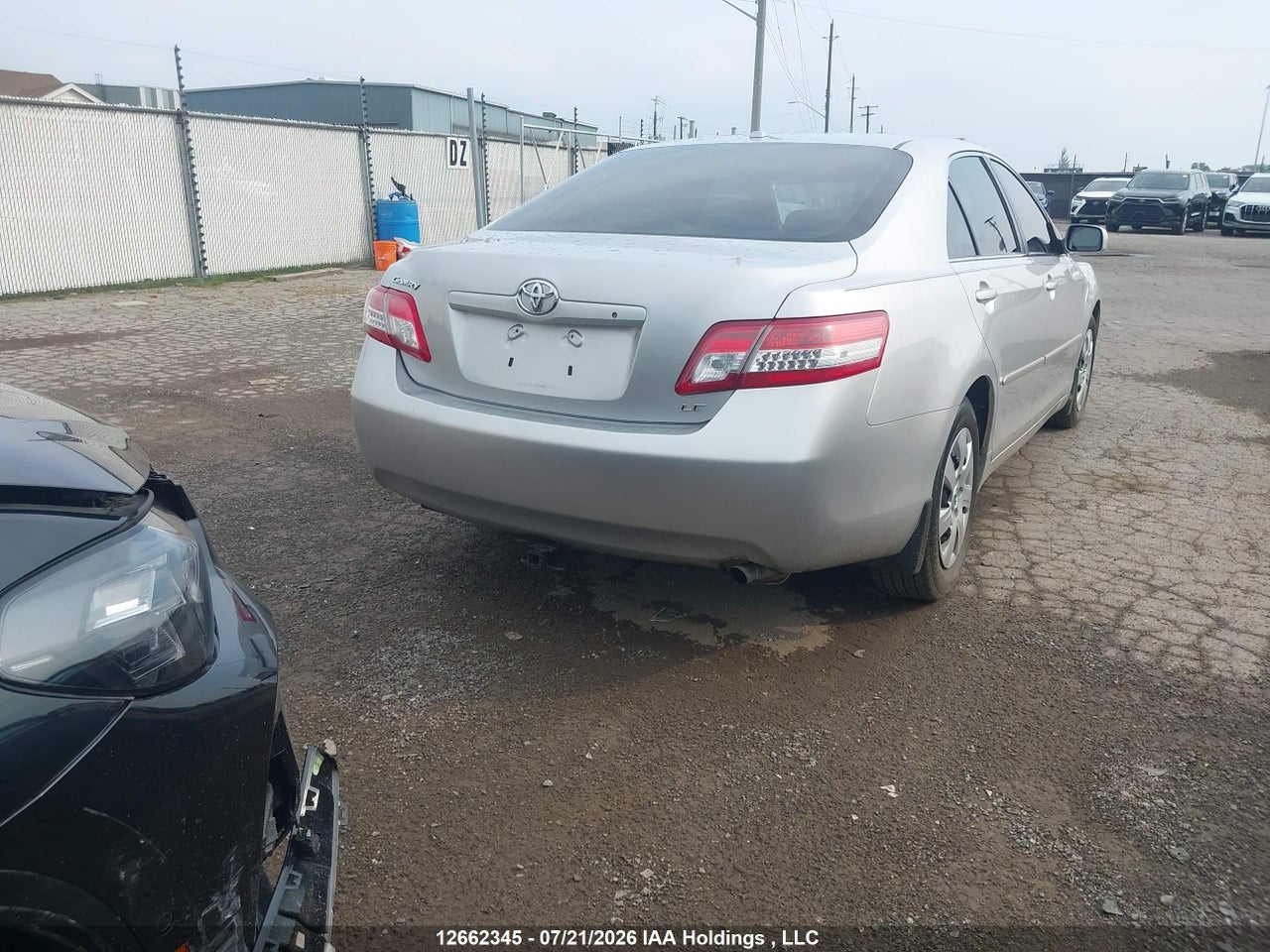 2010 TOYOTA CAMRY LE thumbnail 5