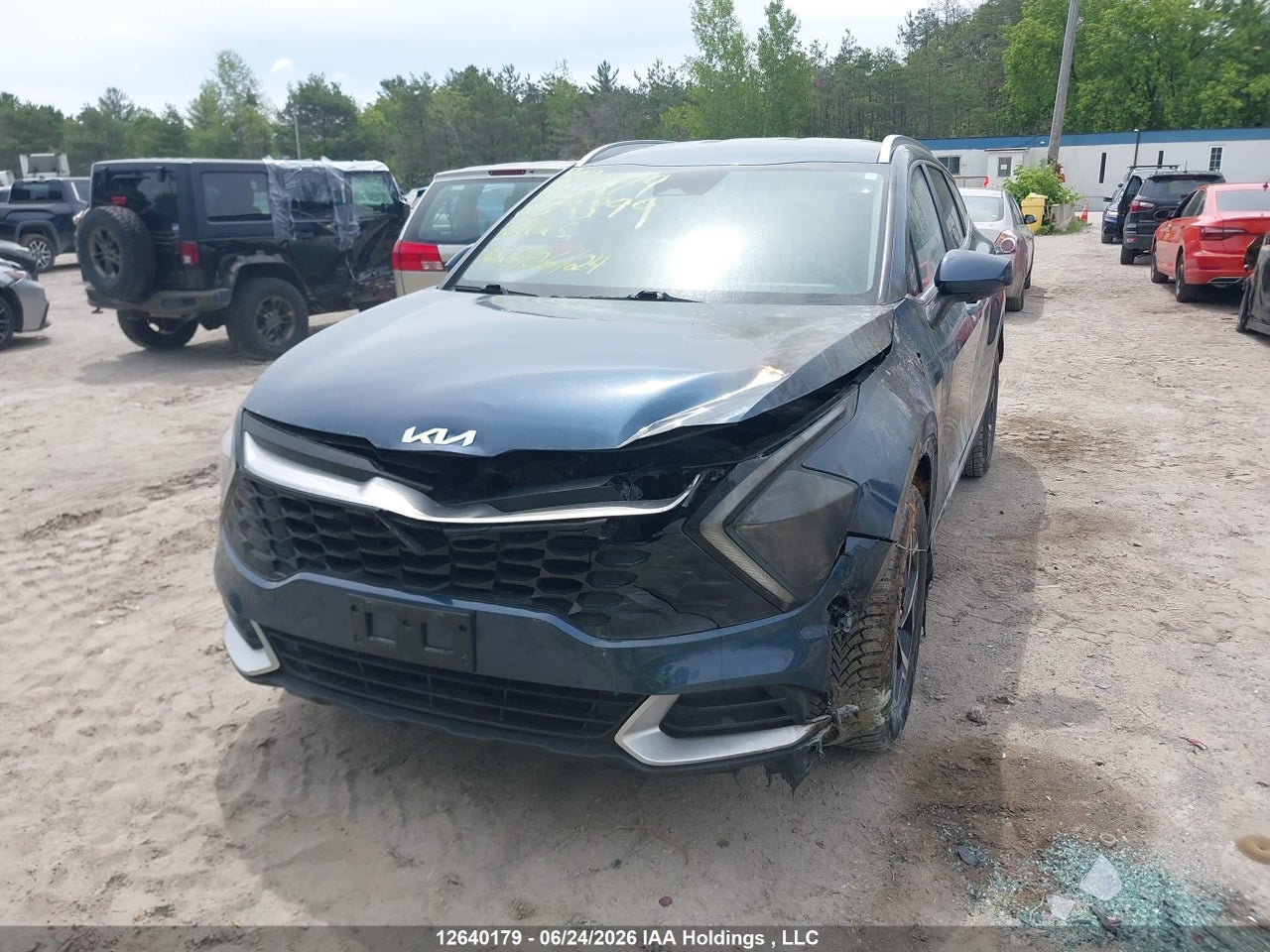 2023 KIA Sportage LX thumbnail 3