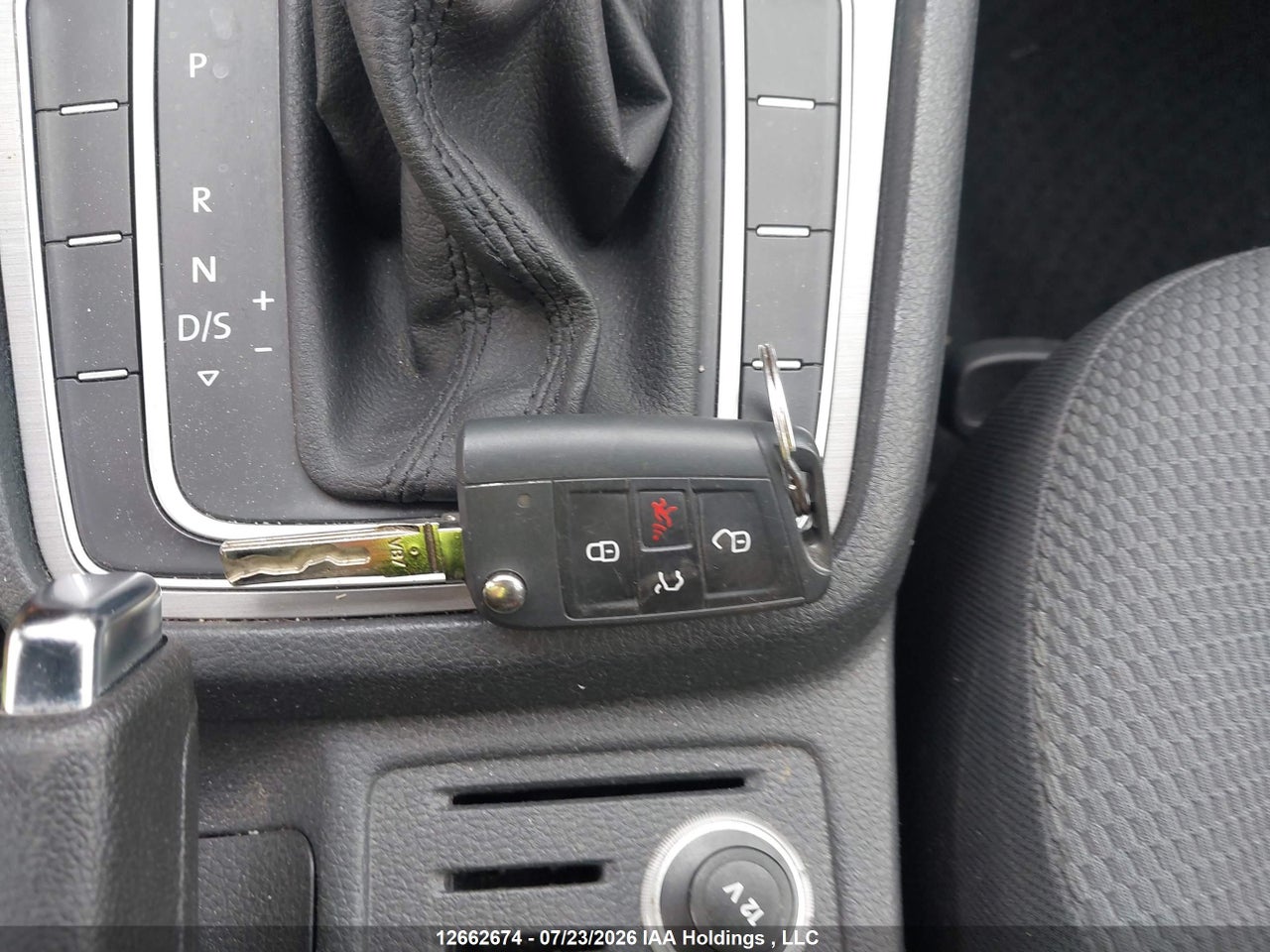 2015 VOLKSWAGEN GOLF thumbnail 12