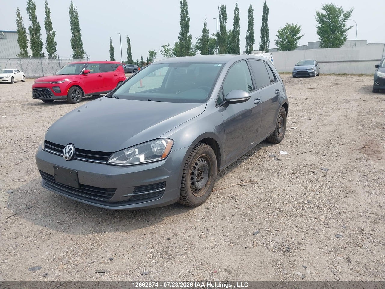 2015 VOLKSWAGEN GOLF thumbnail 3
