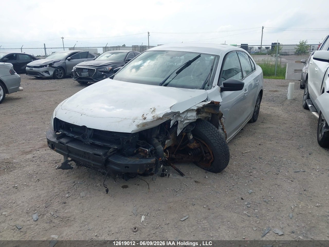 2011 VOLKSWAGEN JETTA S thumbnail 3