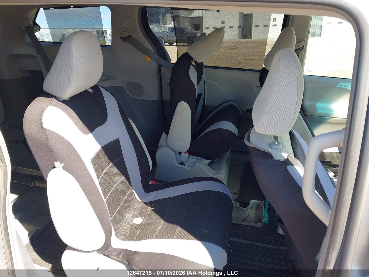 2012 TOYOTA SIENNA LE 7 PASSENGER thumbnail 9