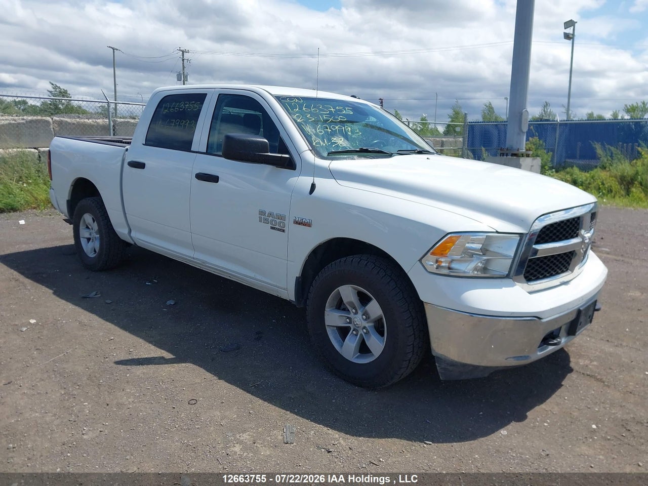 2023 RAM 1500 CLASSIC SLT thumbnail 2