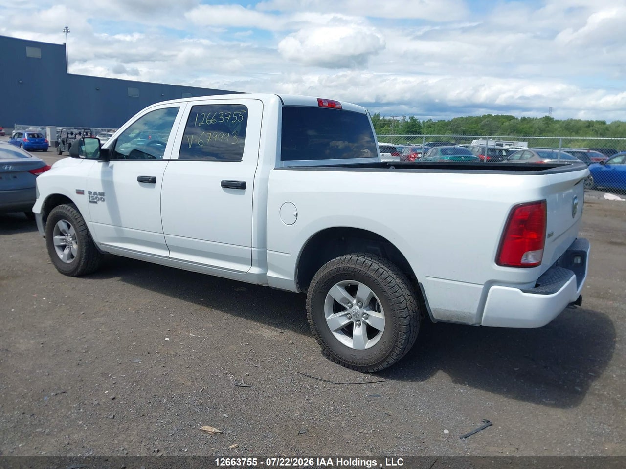 2023 RAM 1500 CLASSIC SLT thumbnail 4