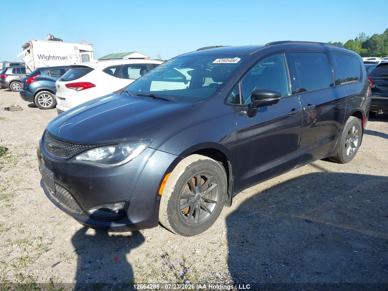 2019 CHRYSLER PACIFICA LIMITED thumbnail 3