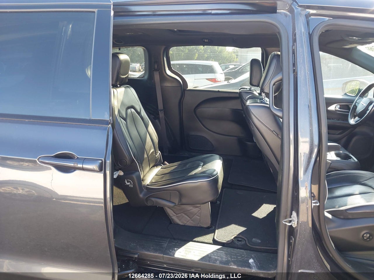 2019 CHRYSLER PACIFICA LIMITED thumbnail 9