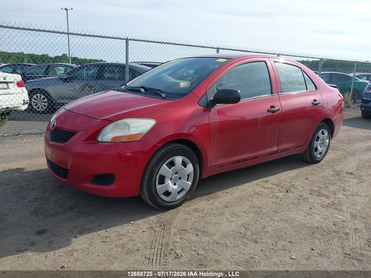 2011 TOYOTA YARIS thumbnail 3