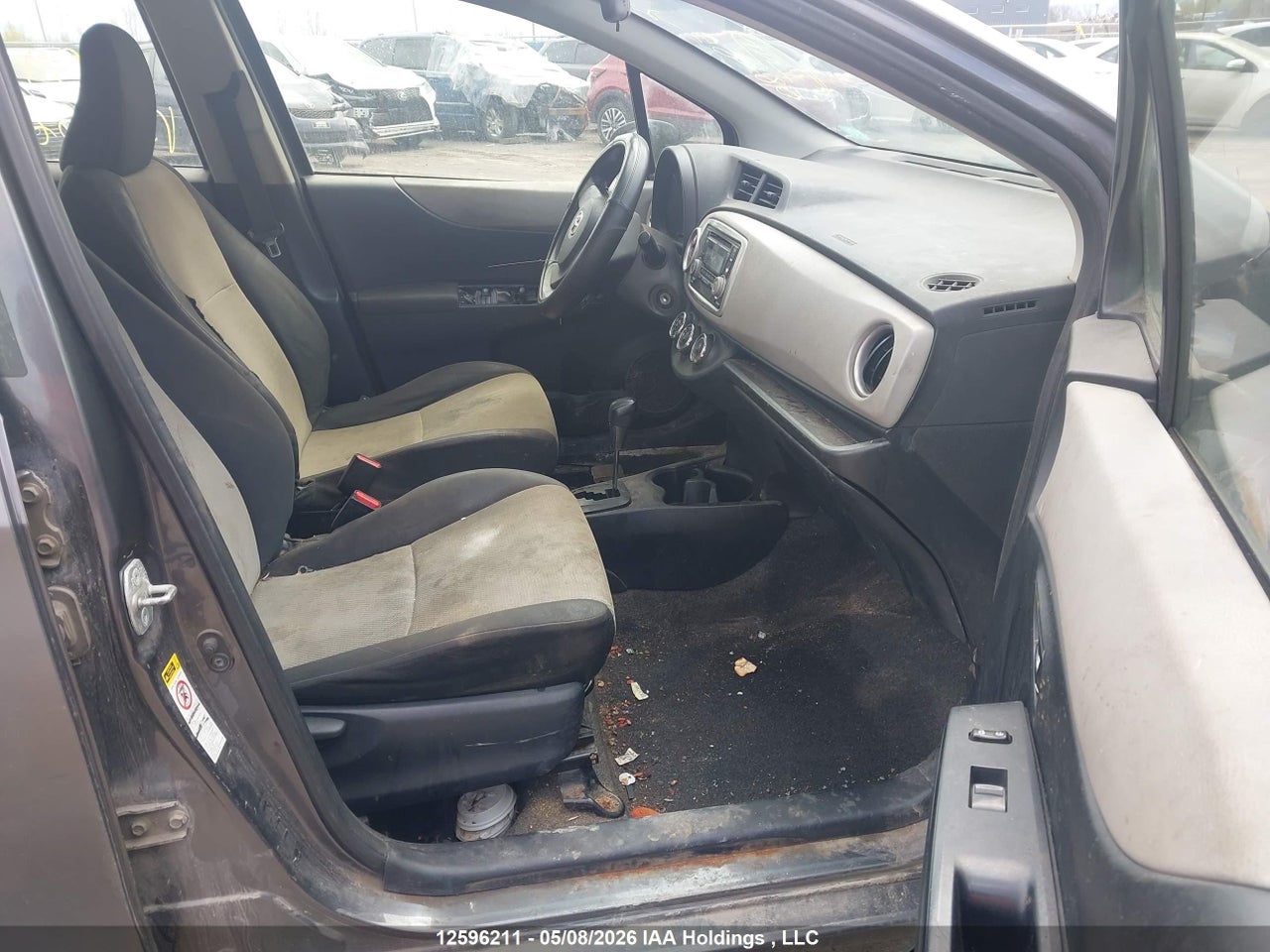 2013 TOYOTA YARIS LE thumbnail 6