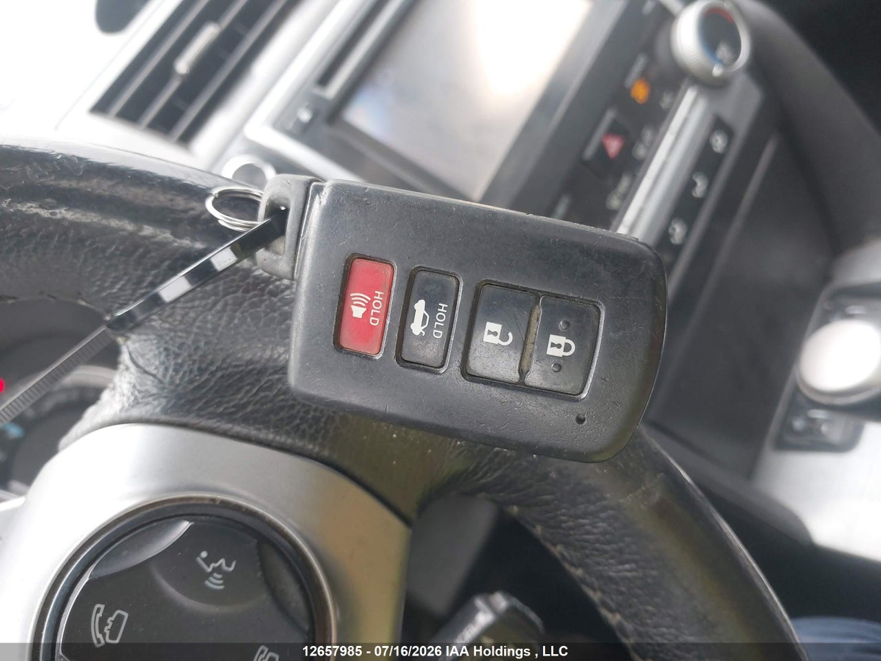 2012 TOYOTA CAMRY SE thumbnail 12