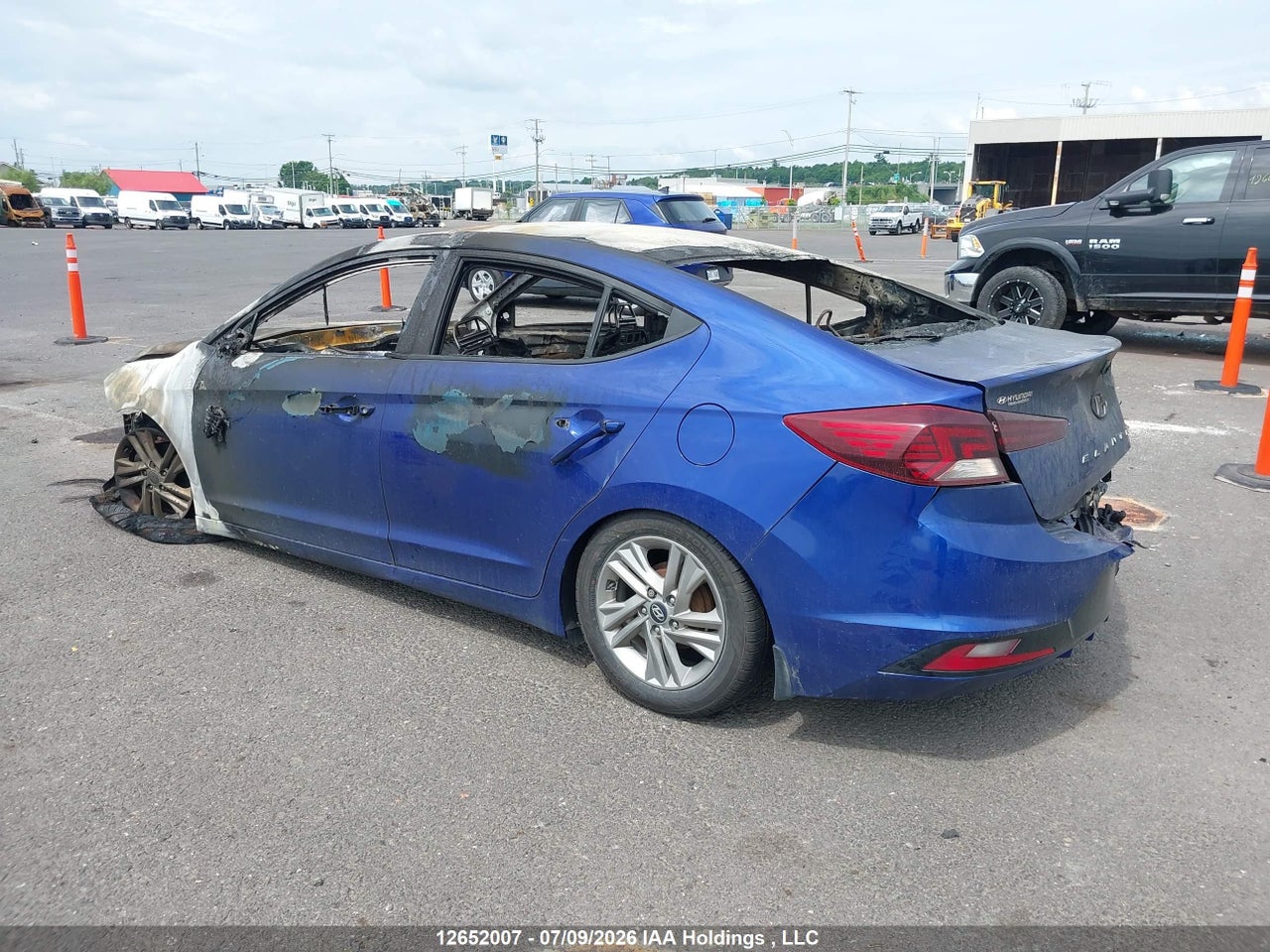 2019 HYUNDAI ELANTRA PREFERRED thumbnail 4