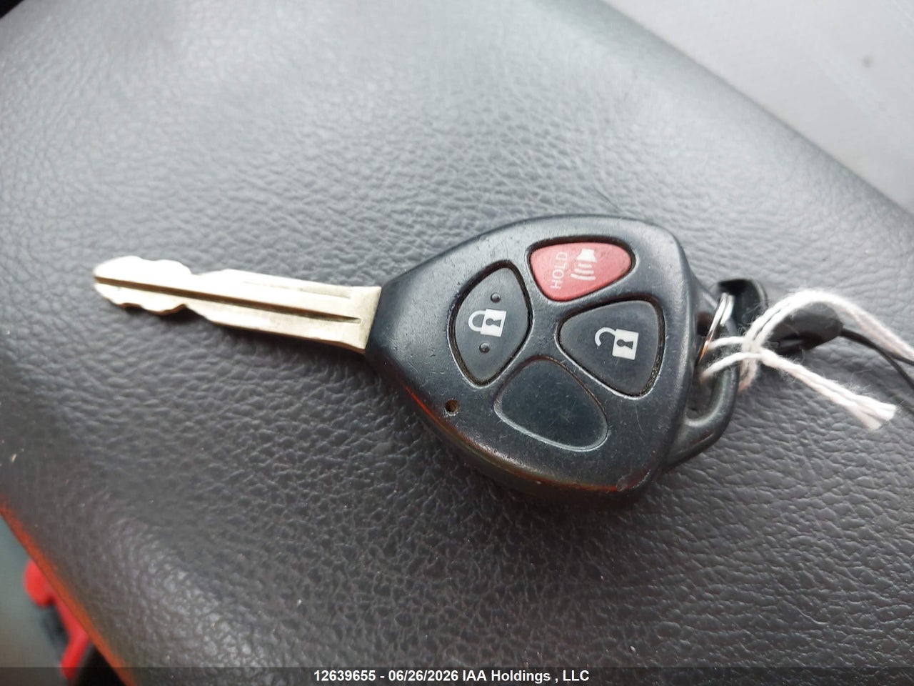 2011 TOYOTA MATRIX thumbnail 12