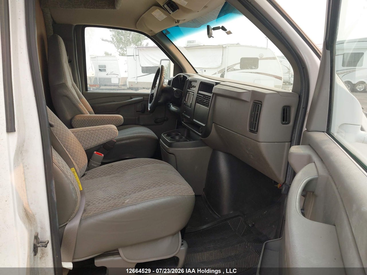 2003 CHEVROLET EXPRESS COMM CUTAWAY STANDARD thumbnail 6