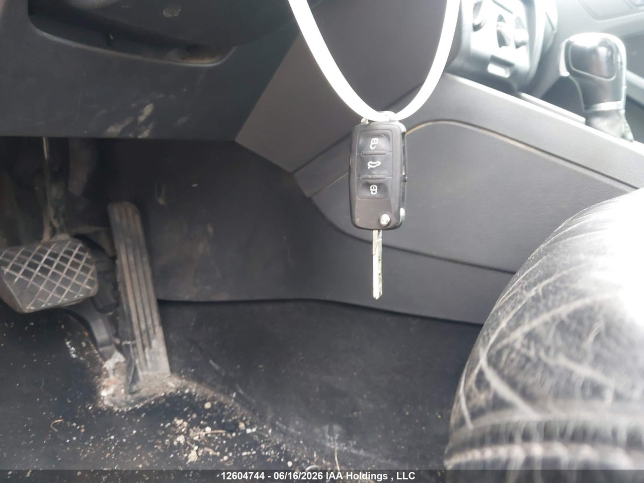 2012 VOLKSWAGEN JETTA SEL thumbnail 12