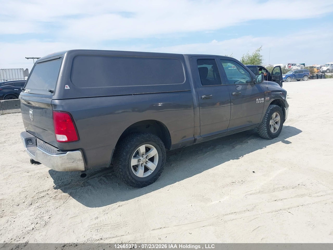 2017 RAM 1500 ST thumbnail 5