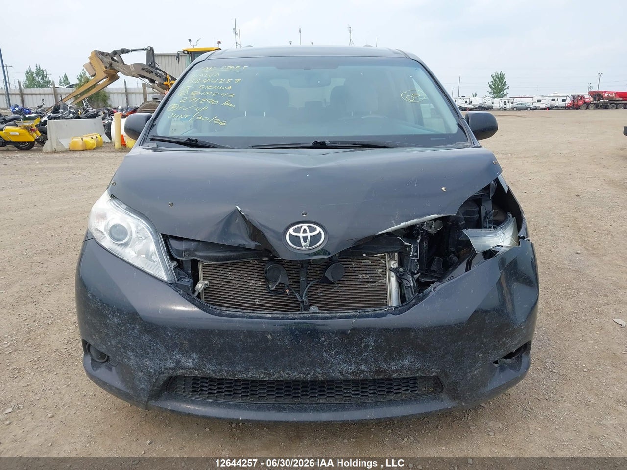 2015 TOYOTA SIENNA LE V6 thumbnail 12