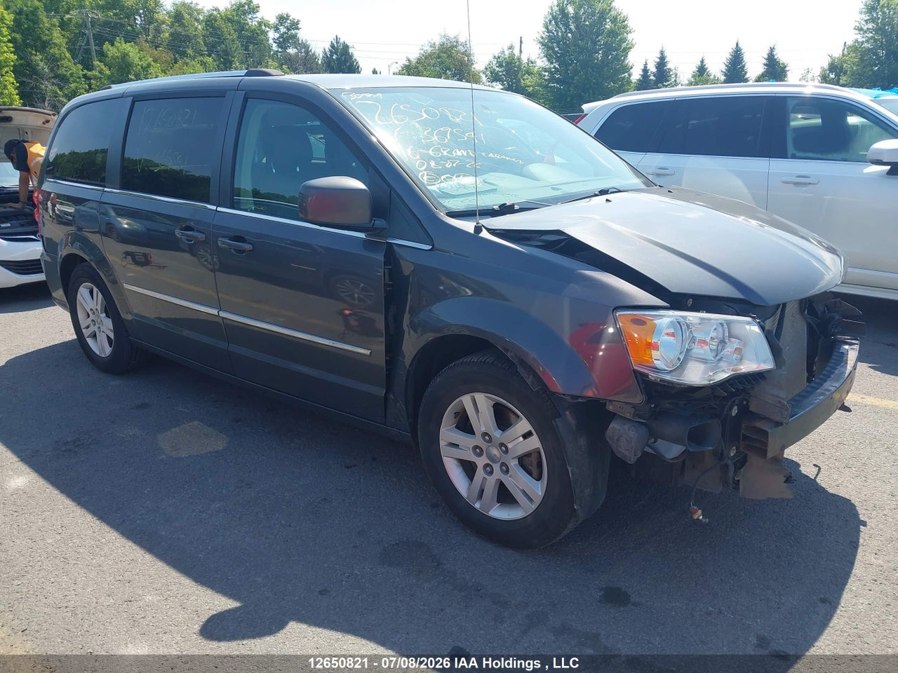 2016 DODGE GRAND CARAVAN CREW thumbnail 2