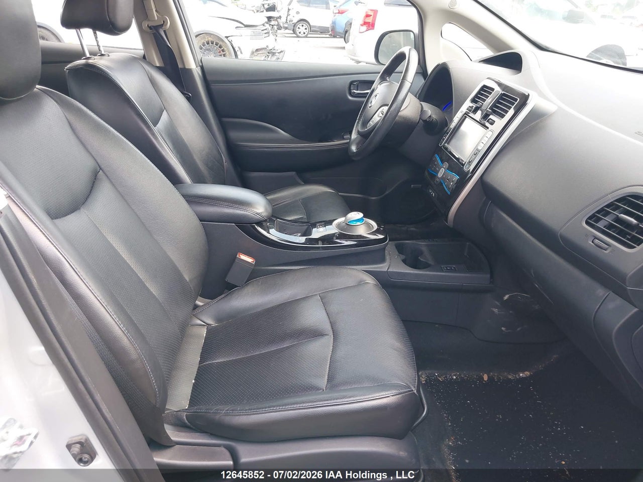 2015 NISSAN LEAF SL thumbnail 6