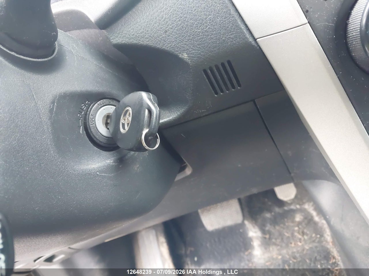 2013 TOYOTA COROLLA S thumbnail 12