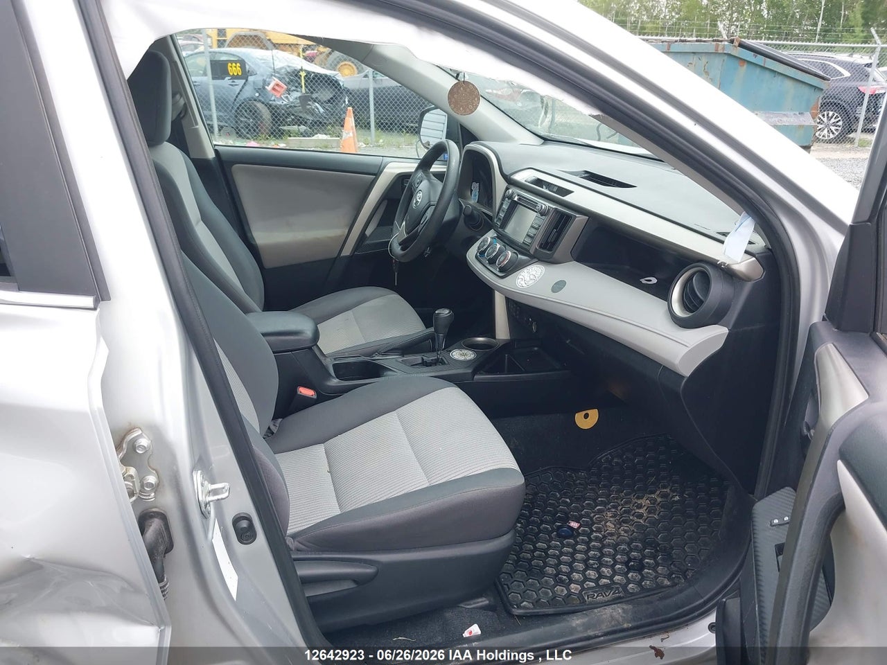 2014 TOYOTA RAV4 LE thumbnail 6