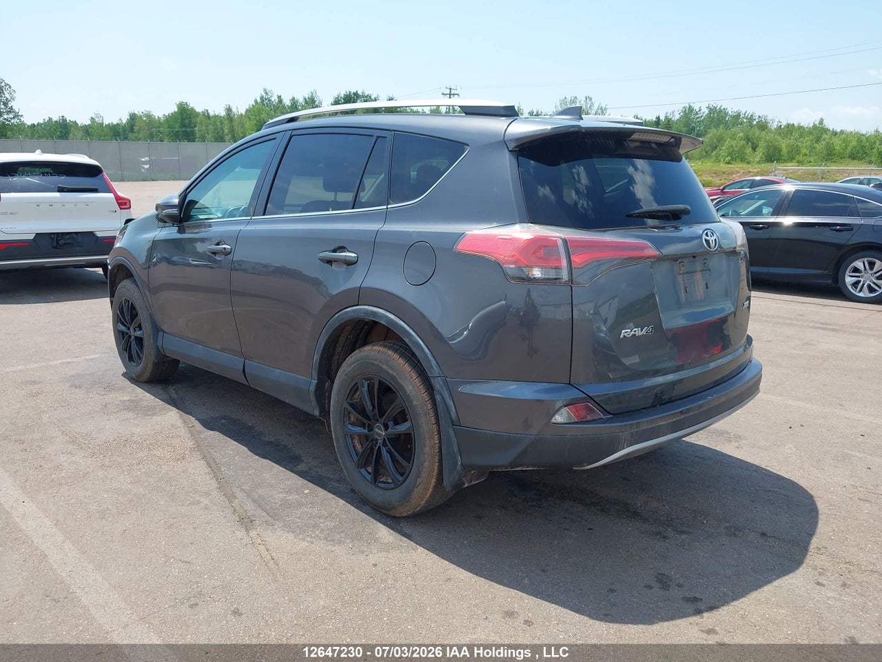 2018 TOYOTA RAV4 XLE thumbnail 4