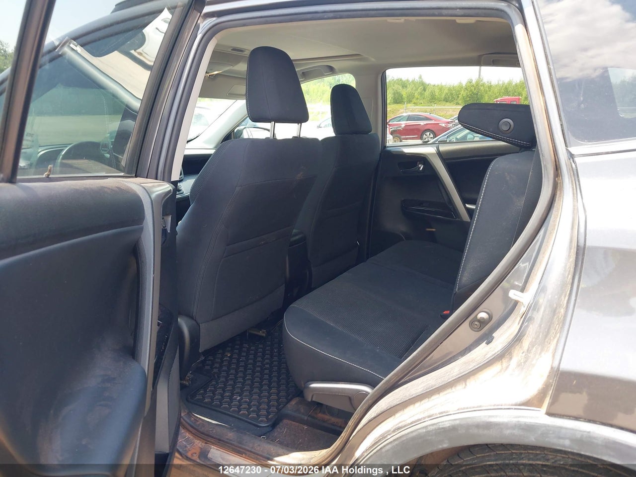 2018 TOYOTA RAV4 XLE thumbnail 9