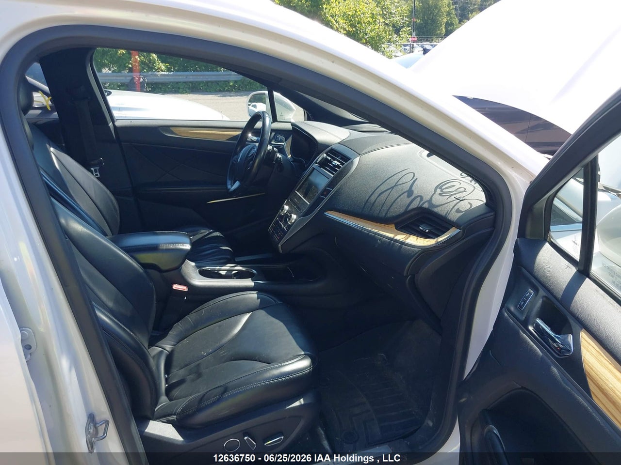 2015 LINCOLN MKC thumbnail 6