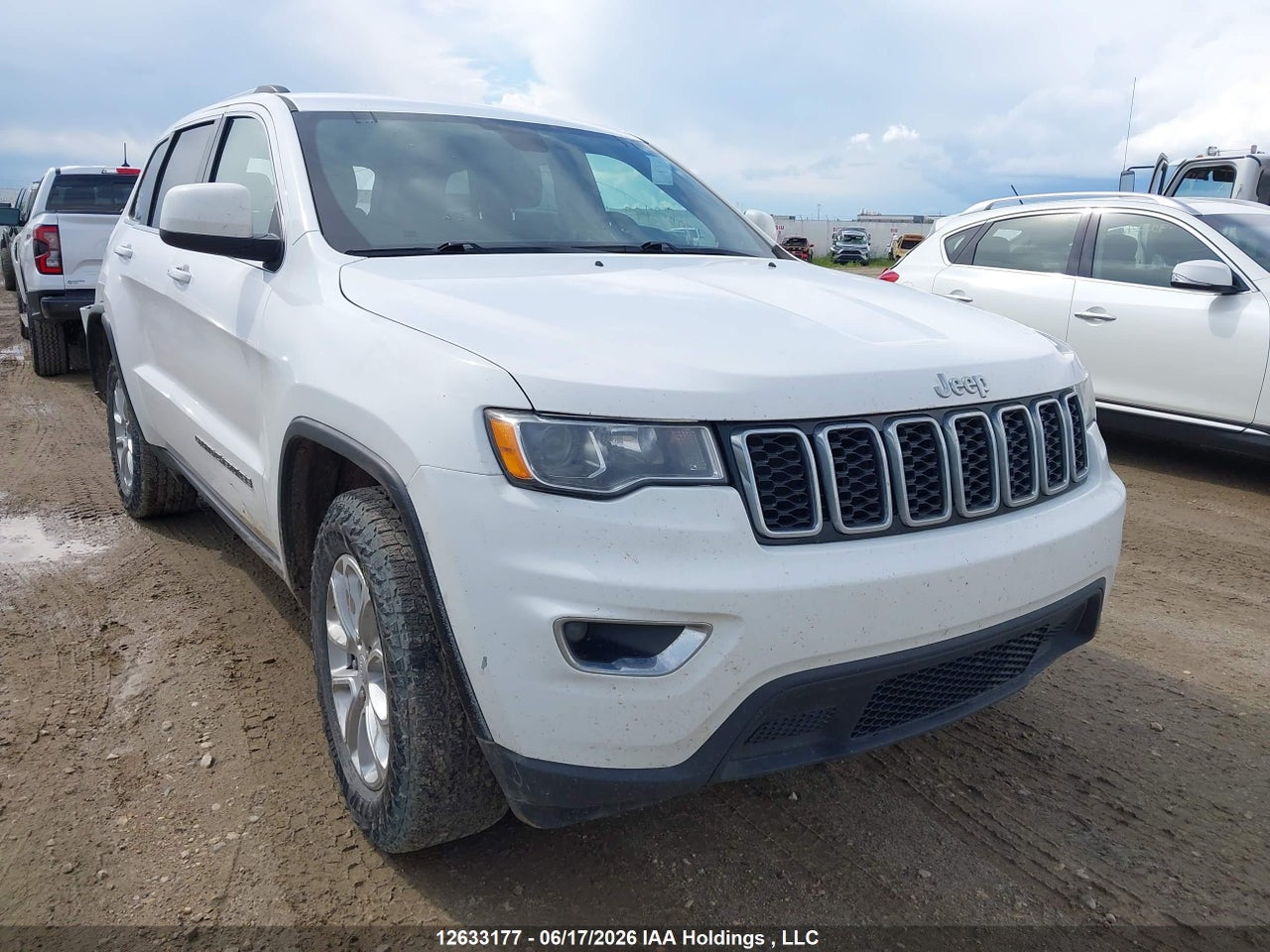 2021 JEEP GRAND CHEROKEE LAREDO thumbnail 2