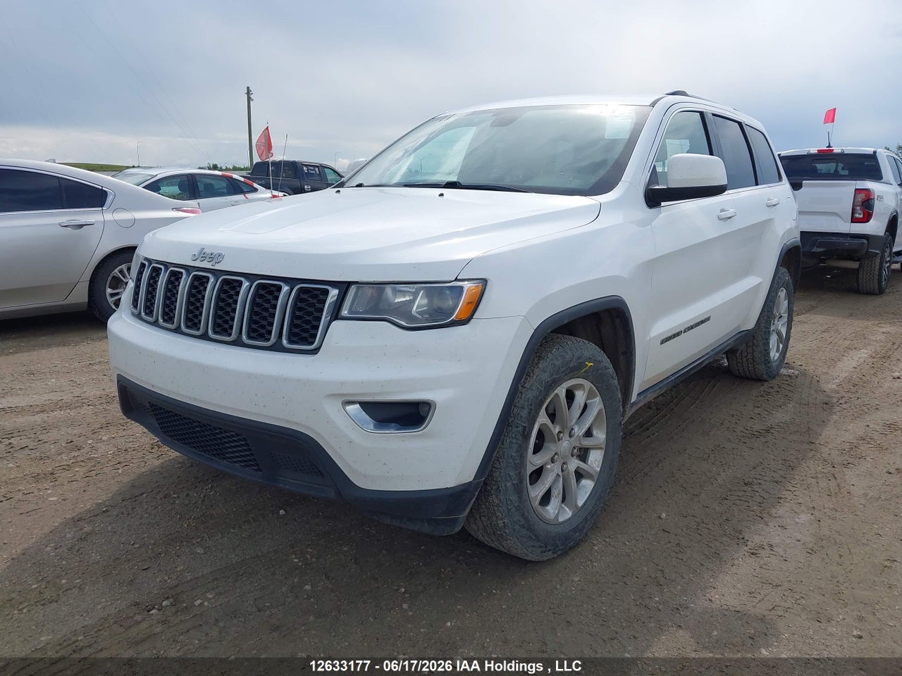 2021 JEEP GRAND CHEROKEE LAREDO thumbnail 3