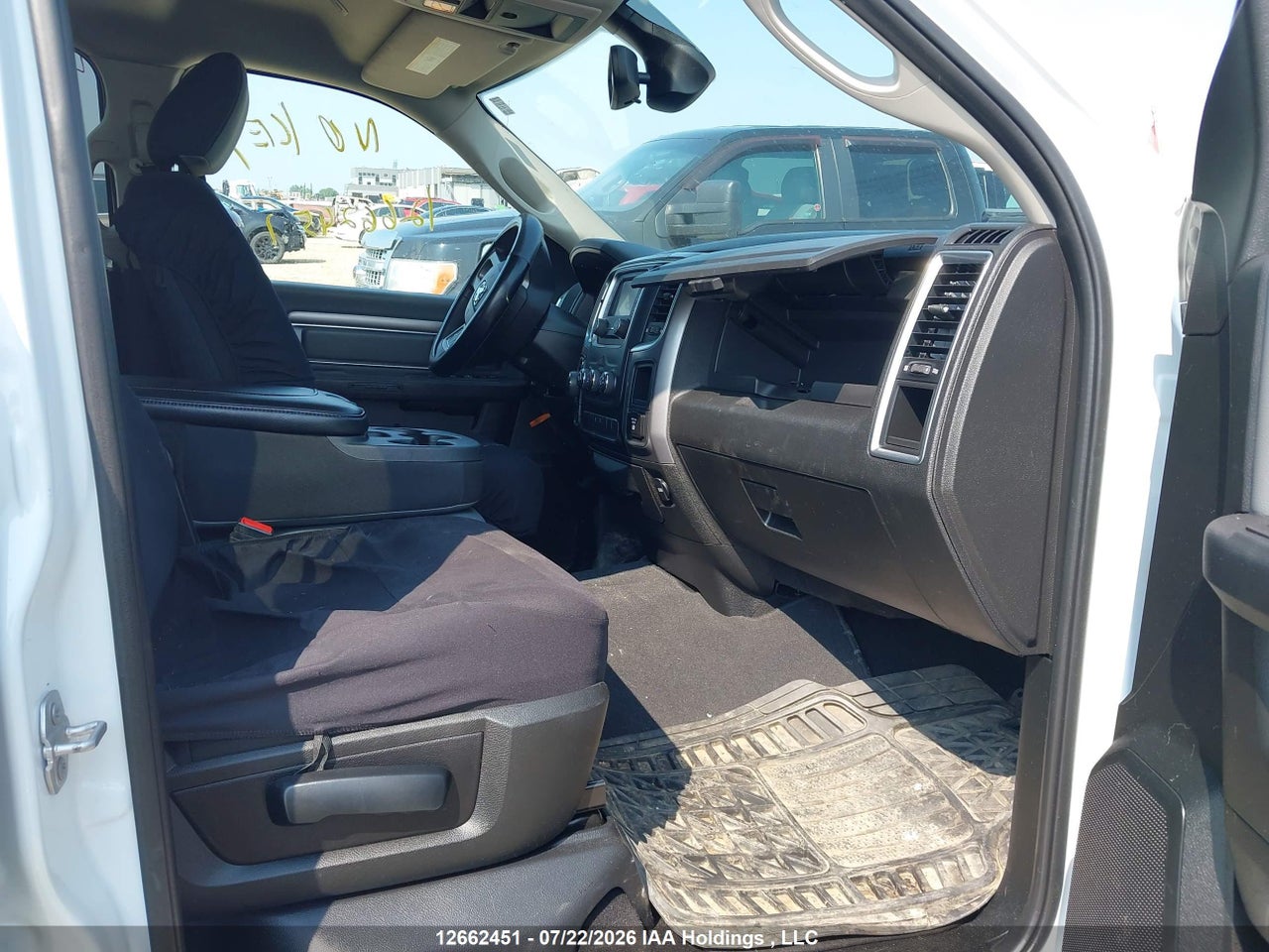 2022 RAM 1500 CLASSIC SLT thumbnail 6