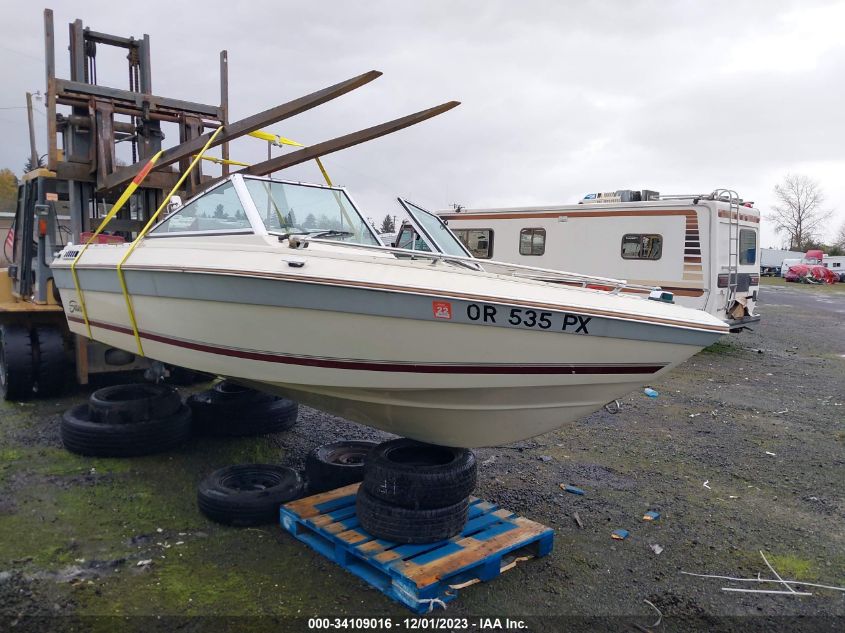 BRCB215***** Salvage and Wrecked 1987 Seaswirl Striper 17 in OR - Eugene