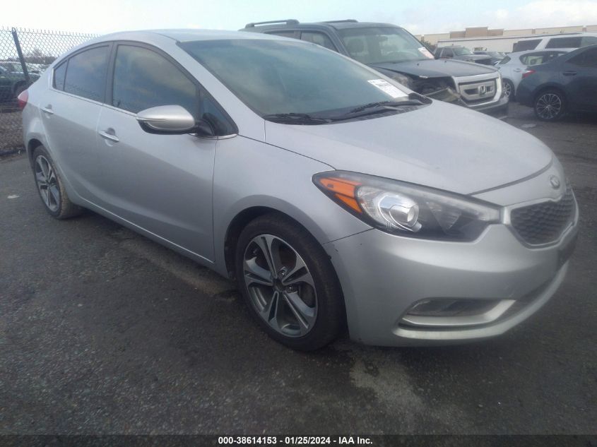 KNAFX4A83G5****** Salvage and Wrecked 2016 Kia Forte in CA - San Diego