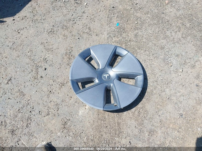 TESLA MODEL 3 - zdjęcie 12
