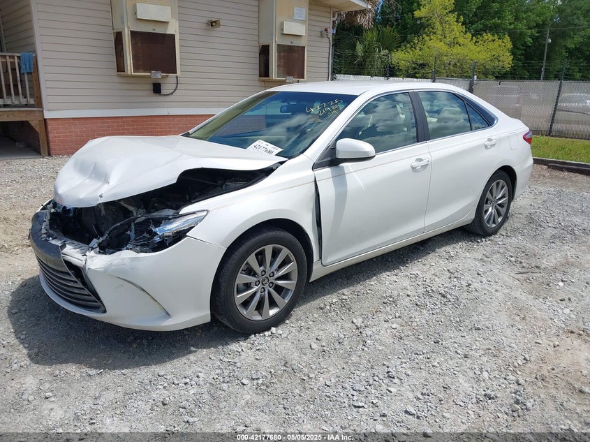 TOYOTA CAMRY - zdjęcie 2