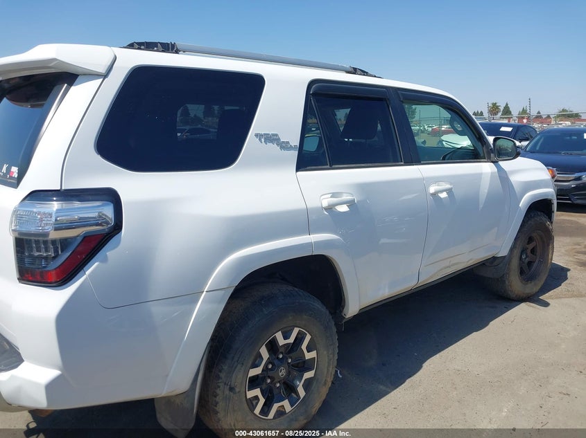 TOYOTA 4RUNNER - zdjęcie 13
