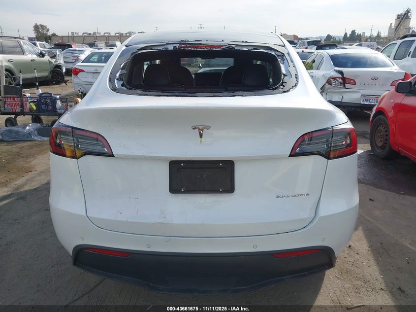TESLA MODEL Y - zdjęcie 16